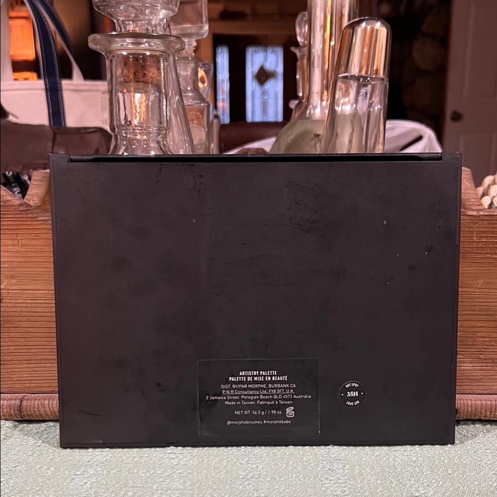 Morphe 35H Hot Spot Eyeshadow Palette - Picture 2 of 6